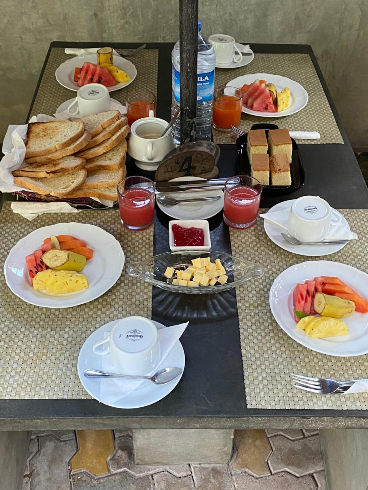 Hotel Tinaya Dambulla Kültér fotó